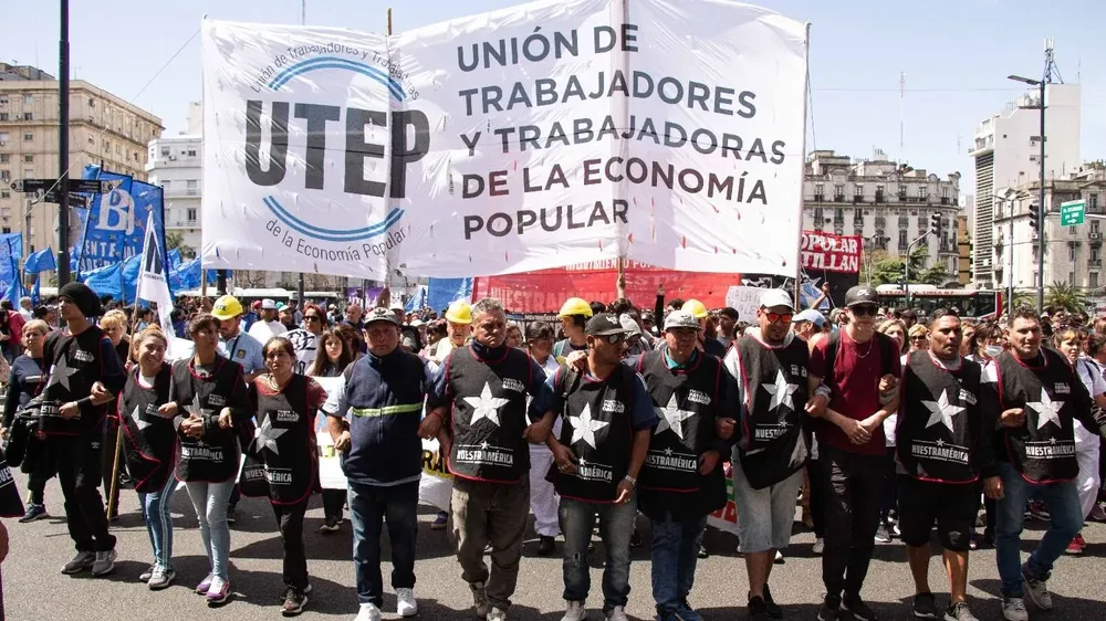 Cortes sorpresa y tensión con el Gobierno por el cierre de Volver al Trabajo