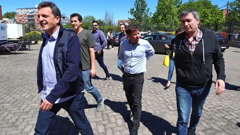 Massa junto a Kicillof y Máximo Kirchner.