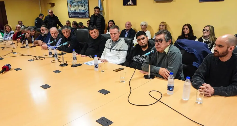 Dirigentes de las CTA, la CGT y la Utep anuncian plan de lucha.