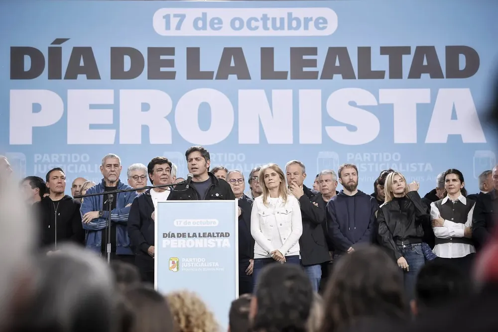 La señal presidencial de Kicillof en un Día de la Lealtad con el peronismo dividido.