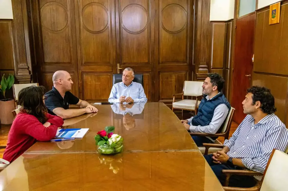 En el Municipio se formalizó un nuevo acuerdo de venta de una parcela en el Sector Industrial Planificado (1)