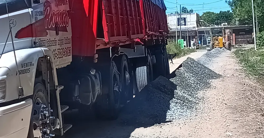 Mejora de calles en Presidente Perón.