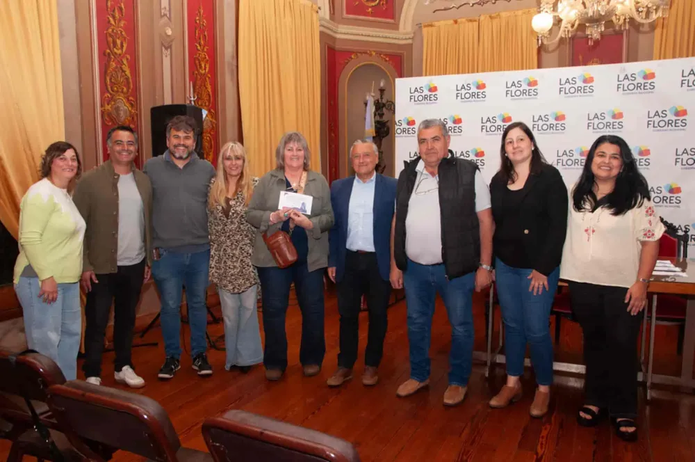 Reconocimiento a cooperadoras las flores