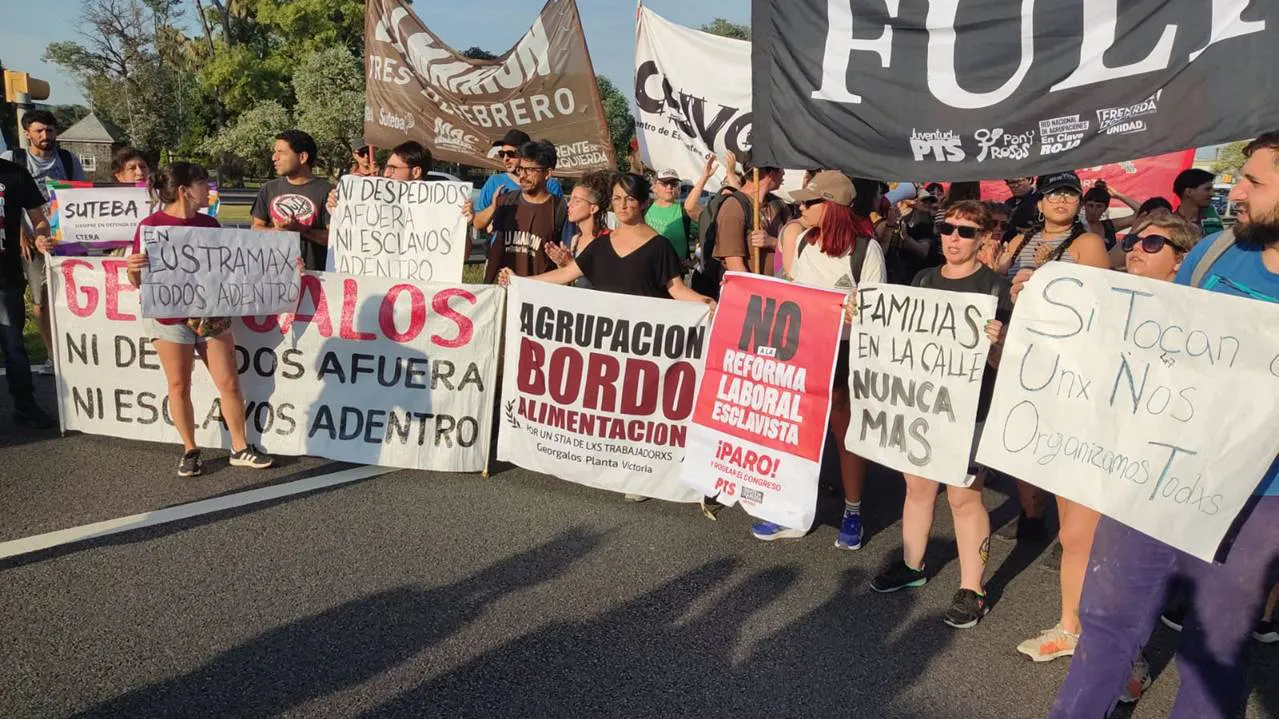Despidos y protesta en Lustramax con corte en la Panamericana