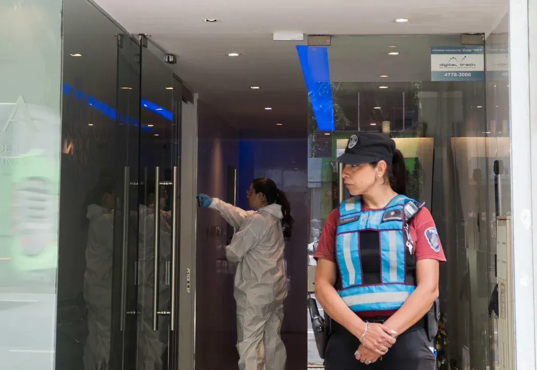 Destrozo sede Vidrio