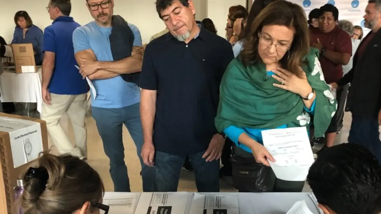 Desde el Gobierno aseguran que el ausentismo “favorece al kirchnerismo”