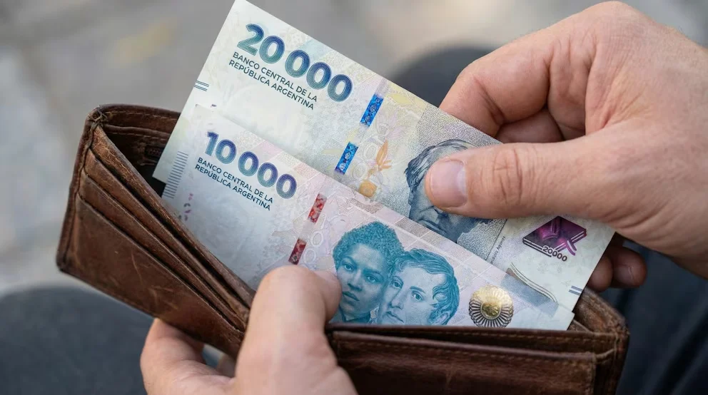 Dinero SALARIOS