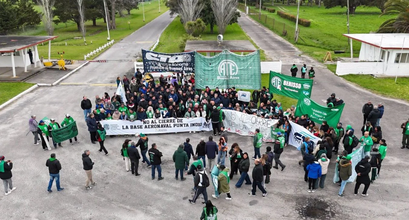 Reclamo en la Base Aeronaval de Punta Indio