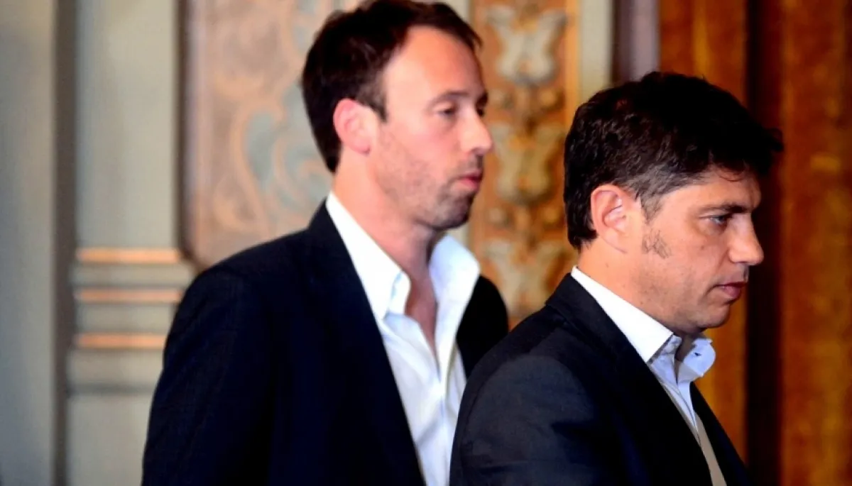 Pablo López junto a Axel Kicillof