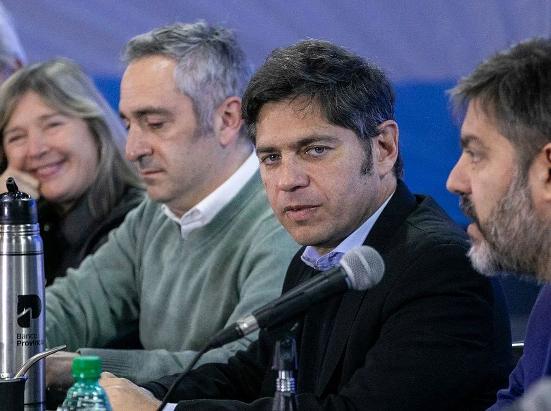 Kicillof junto a ministros del MDF.