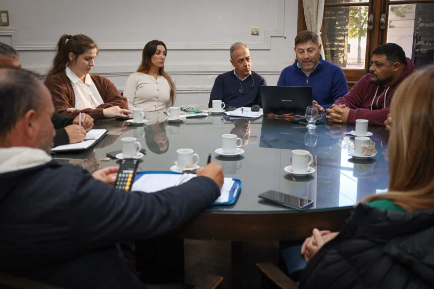 el Municipio y los gremios acordaron nuevos aumentos para octubre y noviembre