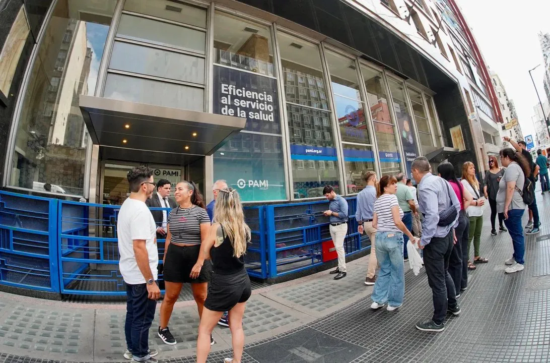 Más de 200 despidos en PAMI: nuevo golpe de Milei a trabajadores y jubilados Más de 200 despidos en PAMI: nuevo golpe de Milei a trabajadores y jubilados