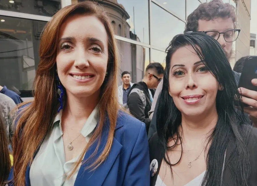 Viviana Aguirre junto a Victoria Villarruel