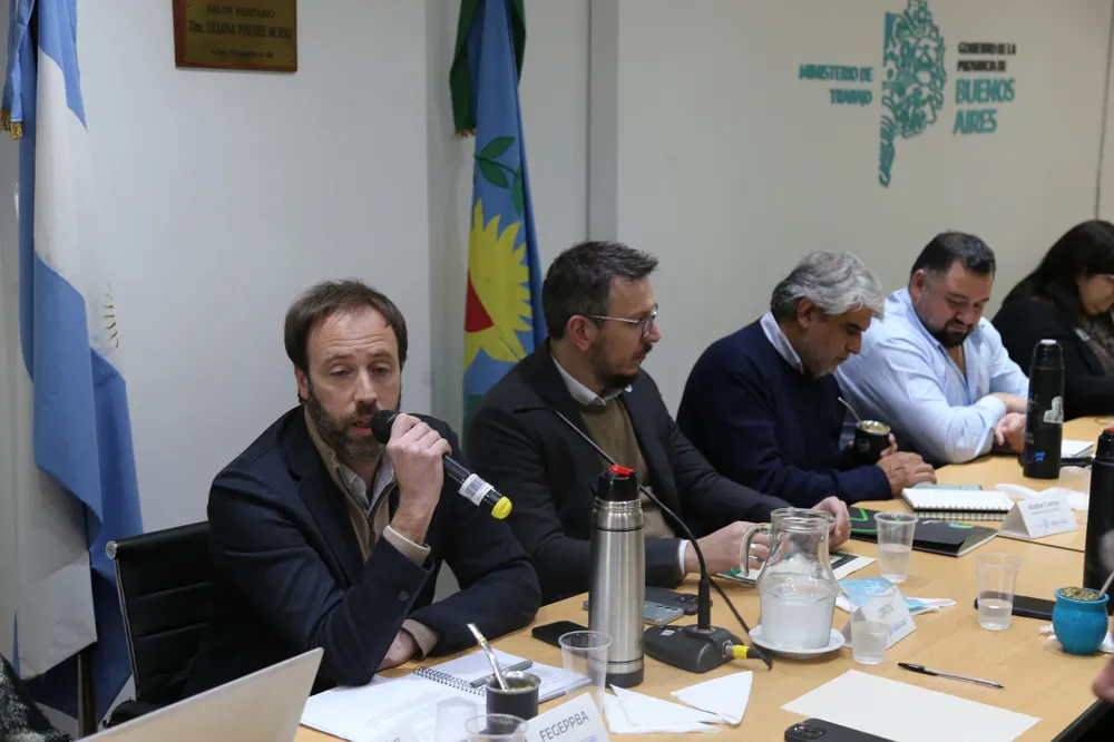 López, Cuattromo y Correa Paritaria estatal