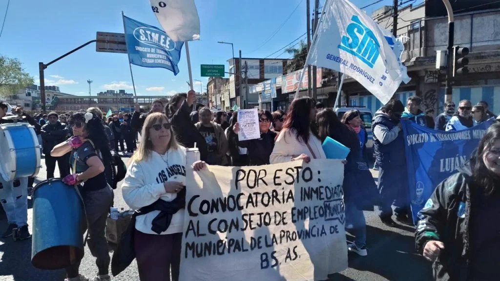 Protesta de municipales FESIMUBO