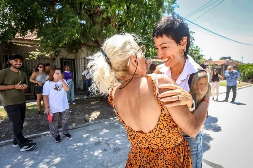 Con fondos municipales, inauguraron nuevas cuadras de asfalto en el barrio El Dorado 2