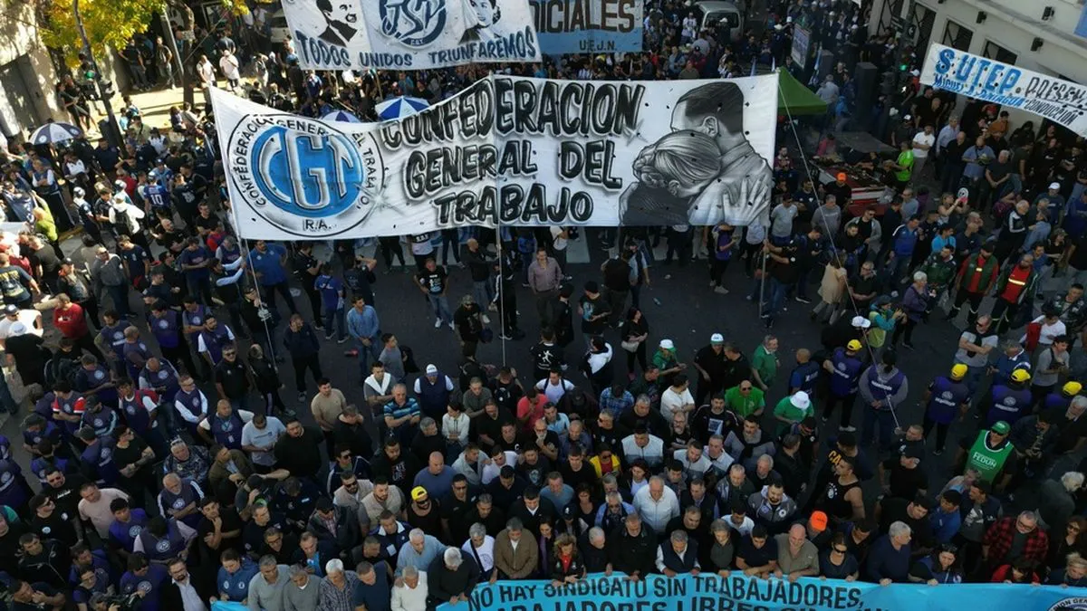 La CGT endurece su postura y marcha contra la reforma laboral impulsada por Milei