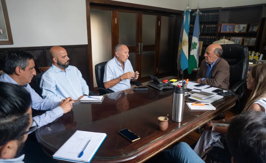 Moccero recibió a representantes de la empresa NEC para avanzar en tecnología aplicada a la seguridad