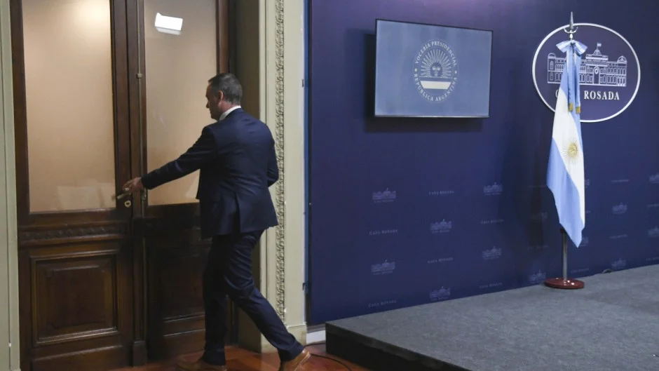 Adorni conferencia de prensa