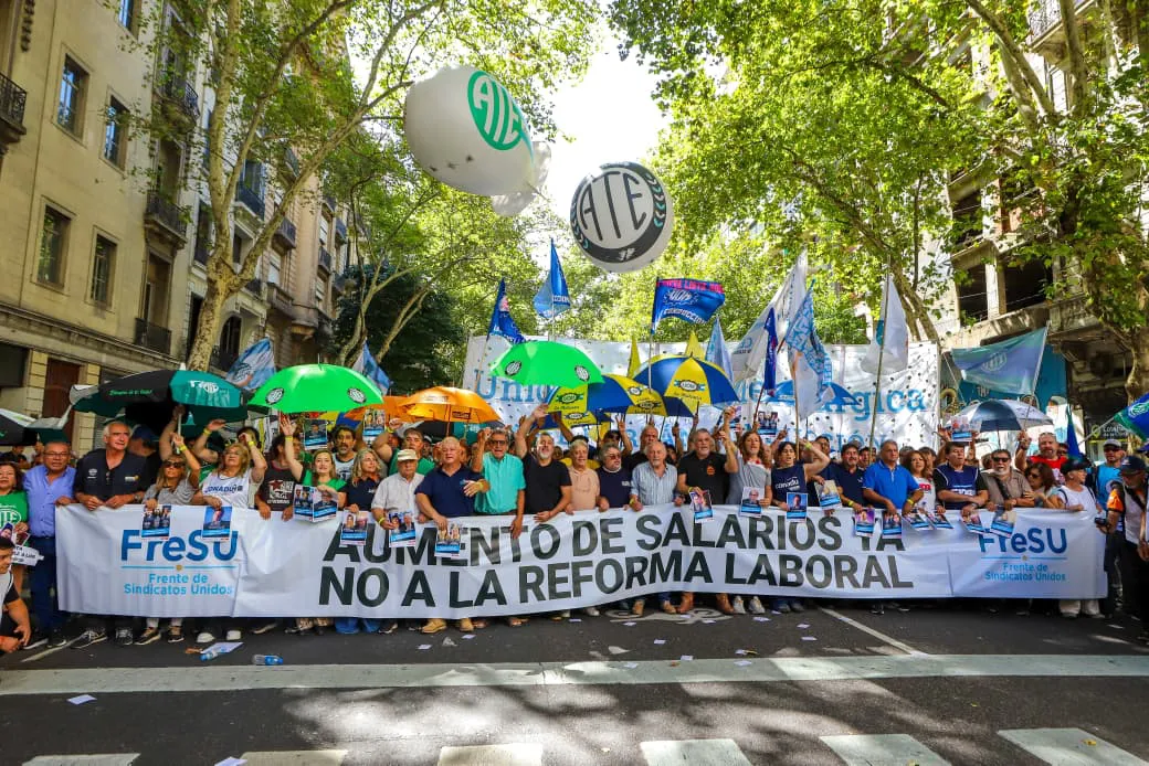 El sindicalismo protesta contra la reforma laboral