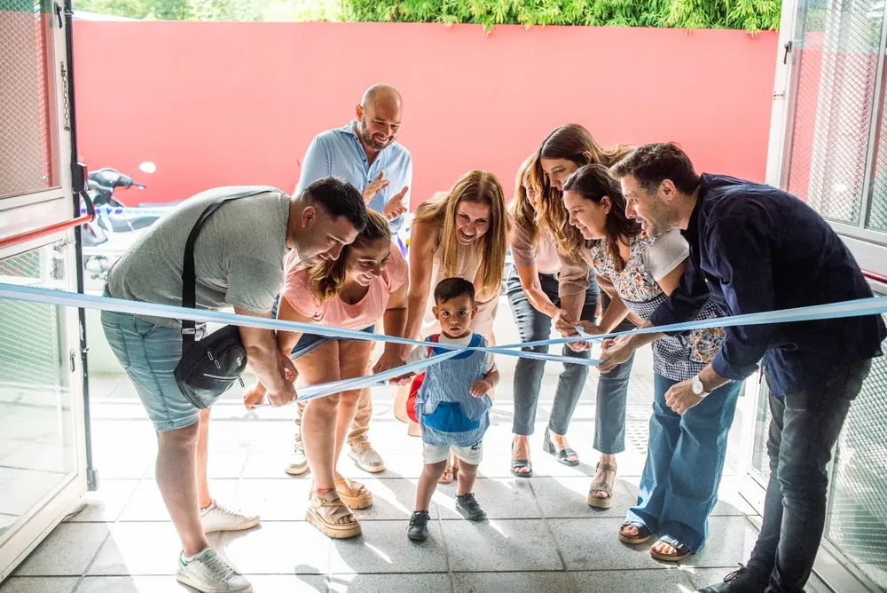 Salto reabrió el Jardín Maternal N°1 y avanzó en una agenda de trabajo con vecinos de Berdier