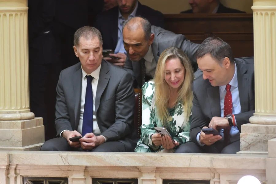 Santilli, Lule, Karina y Adorni Santilli, Lule, Karina y Adorni