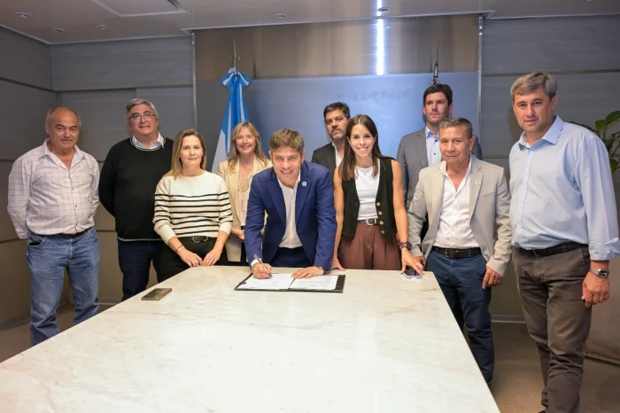 Axel Kicillof Caminos Rurales