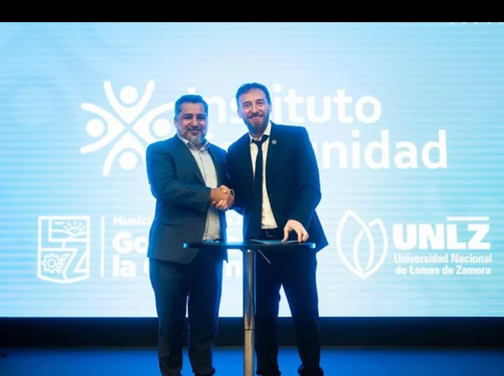 Otermín presentó el Instituto Comunidad.