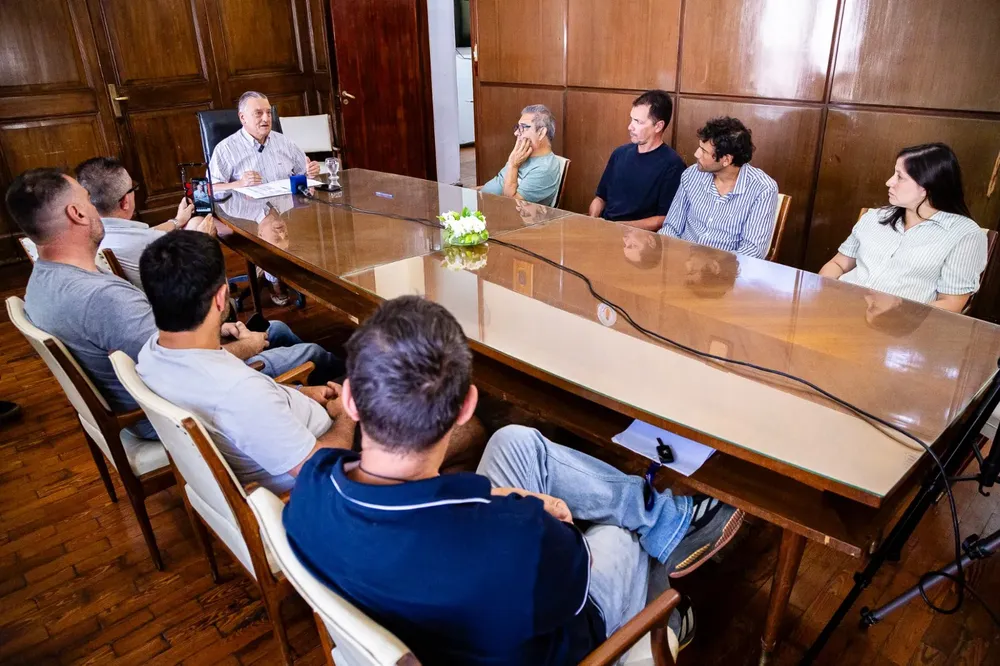 Gelené realizó anuncios.